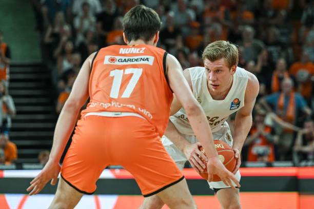 播观众的加 播观众的加